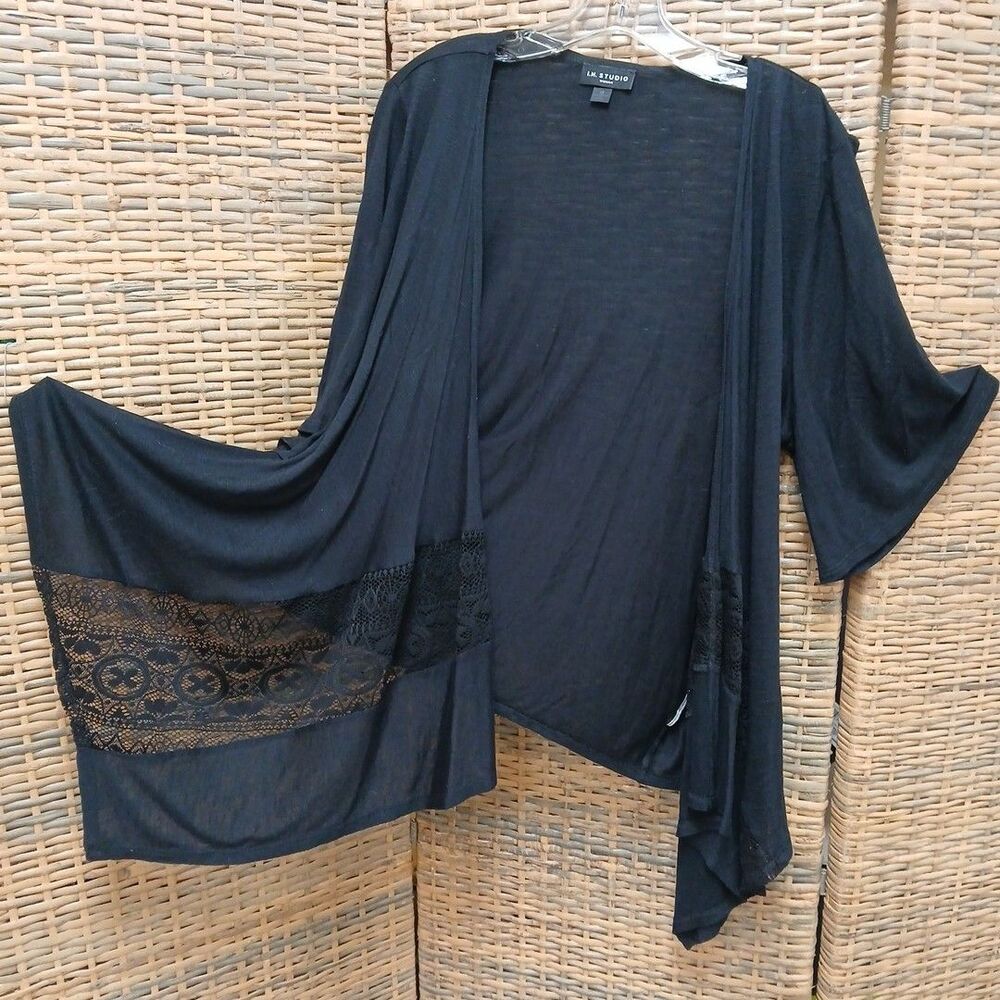 I.N. Studio Woman Size 1X Kimono Open front Cardigan Cover Up Lace Short Sleeves